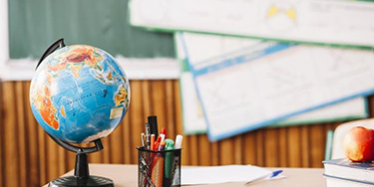 PROFESSOR, profissão nobre que forma as demais profissões.